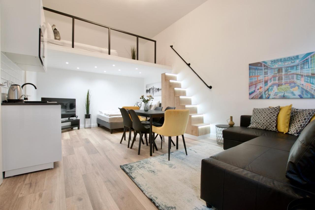 Premium By Hi5- Brody Street * Budapeste